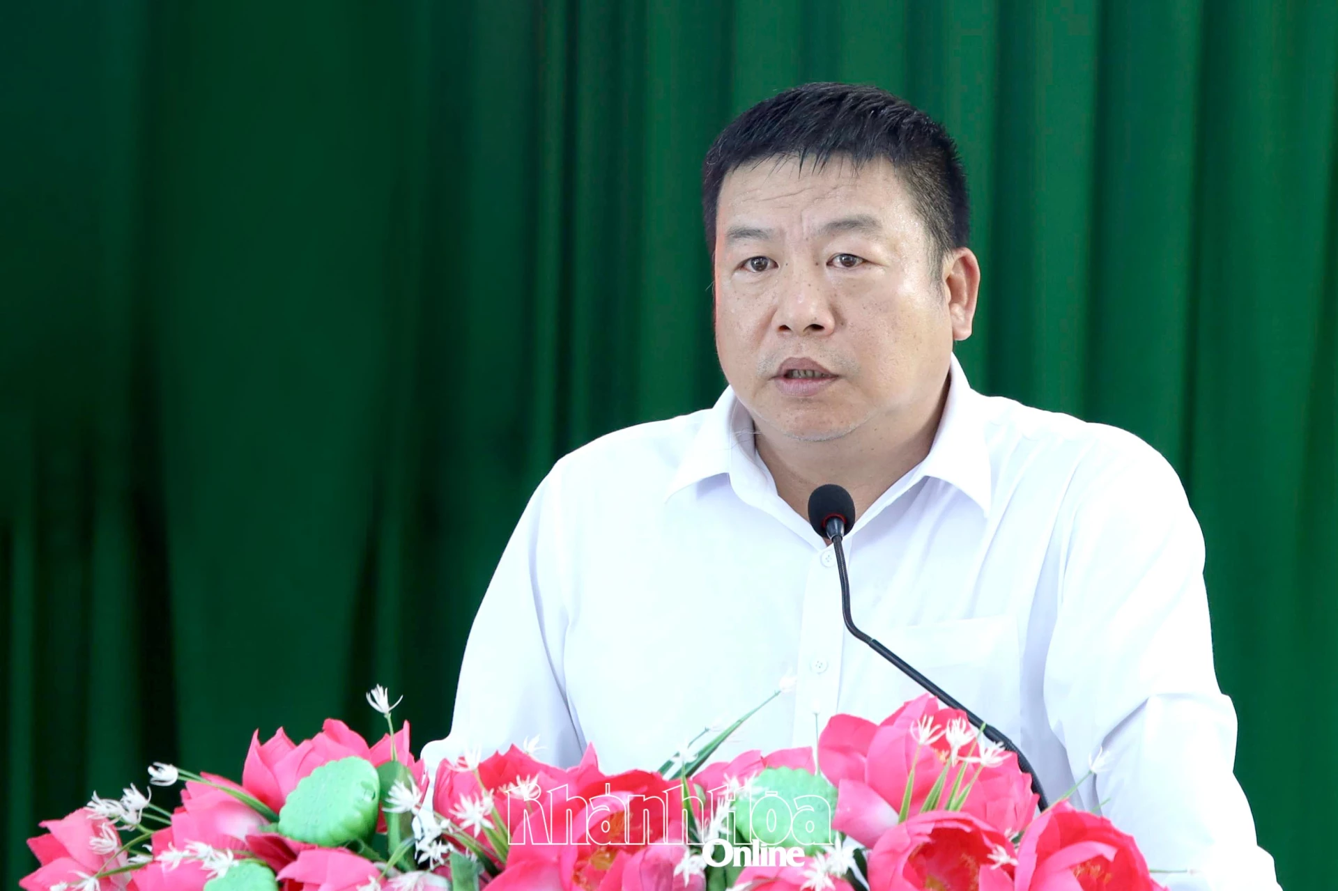 Đồng chí Võ Hoàn Hải tiếp thu, giải trình một số kiến nghị của cử tri.