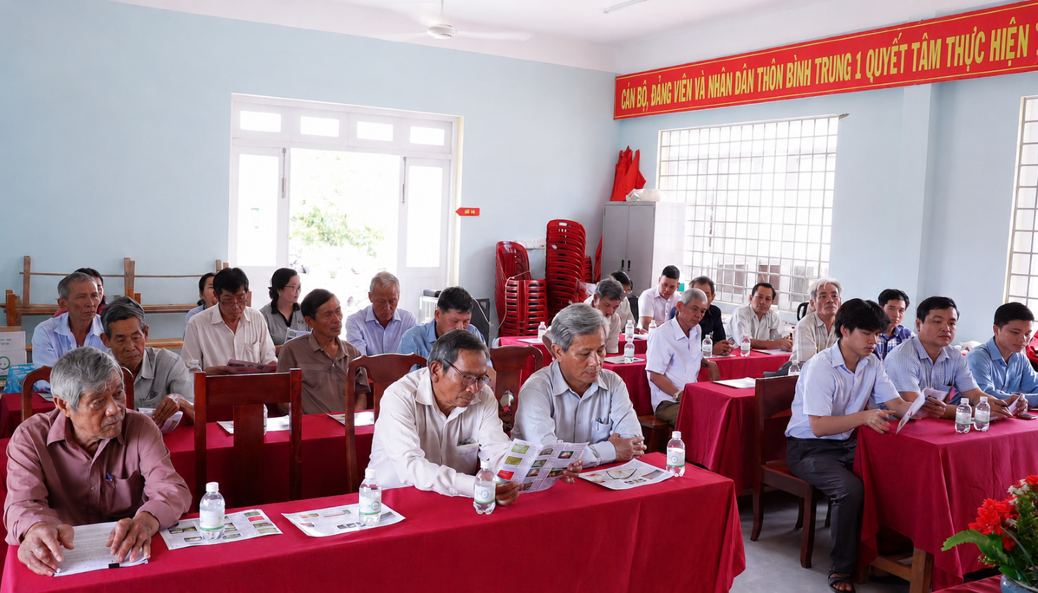 Các đại biểu tham dự buổi tập huấn.