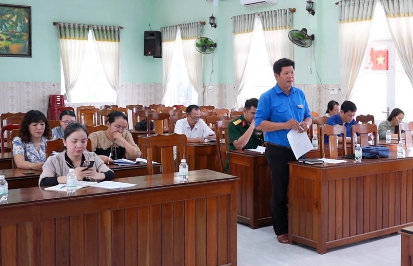 Quang cảnh cuộc họp.