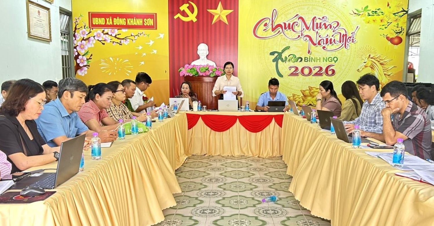 Quang cảnh cuộc họp.
