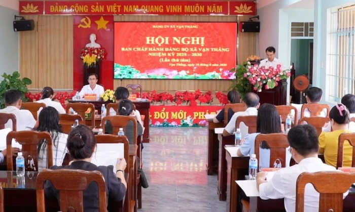 Hội nghị Ban Chấp hành Đảng bộ xã Vạn Thắng lần thứ 8, nhiệm kỳ 2025 - 2030