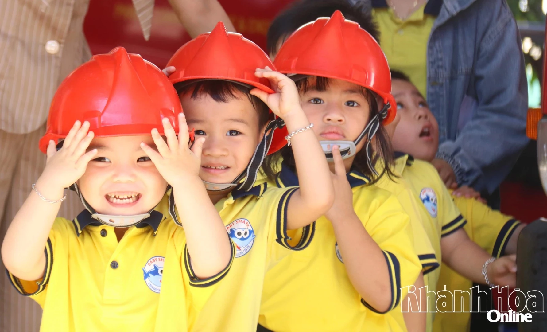 Các chiến sĩ nhí hào hứng tham gia các hoạt động bổ ích.