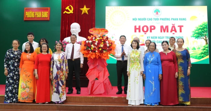 Phường Phan Rang: Họp mặt kỷ niệm 85 năm Ngày truyền thống người cao tuổi Việt Nam