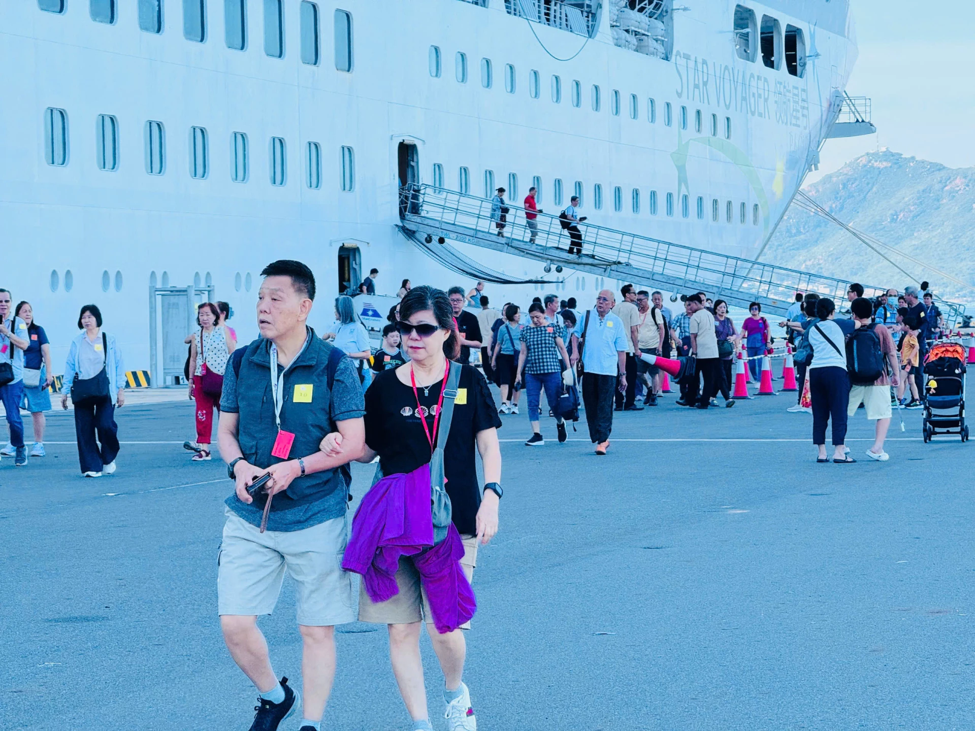 Star Voyager cruise ship brings 1,300  tourists to Khanh Hoa