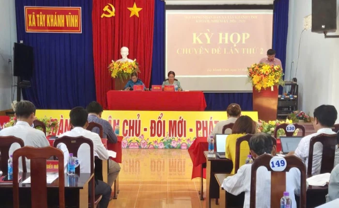 Kỳ họp chuyên đề lần thứ 2 HĐND xã Tây Khánh Vĩnh khóa II