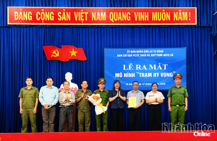 Xã Tu Bông ra mắt mô hình “Trạm hy vọng”