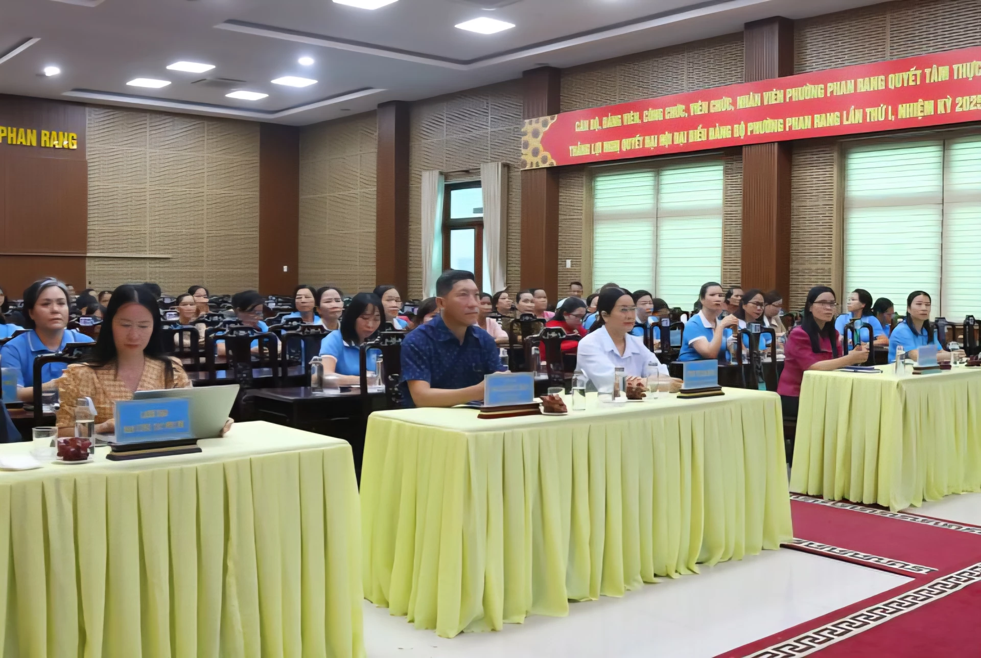 Cụm thi đua Hội Liên hiệp Phụ nữ các phường phía nam sơ kết phong trào thi đua 6 tháng đầu năm 2026