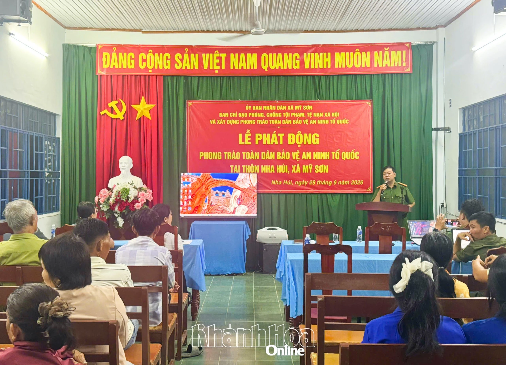 Quang cảnh buổi lễ.