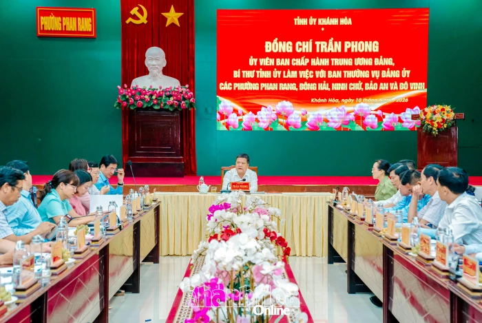 Bí thư Tỉnh ủy Trần Phong làm việc với Ban Thường vụ Đảng ủy 5 phường phía nam