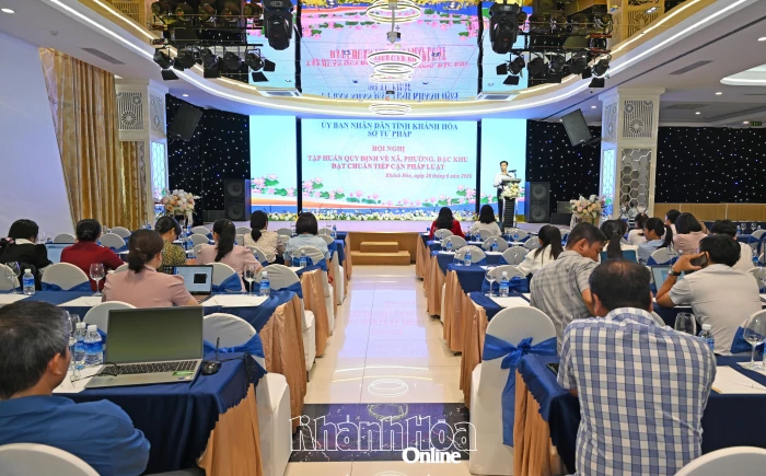 340 đại biểu được tập huấn quy định về xã, phường, đặc khu đạt chuẩn tiếp cận pháp luật