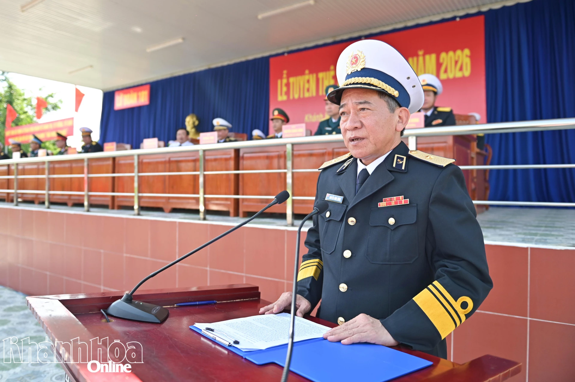 Chuẩn Đô đốc Nguyễn Đình Hùng phát biểu chỉ đạo tại lễ tuyên thệ.