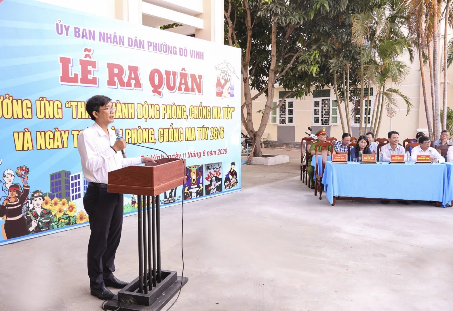 Quang cảnh lễ ra quân.