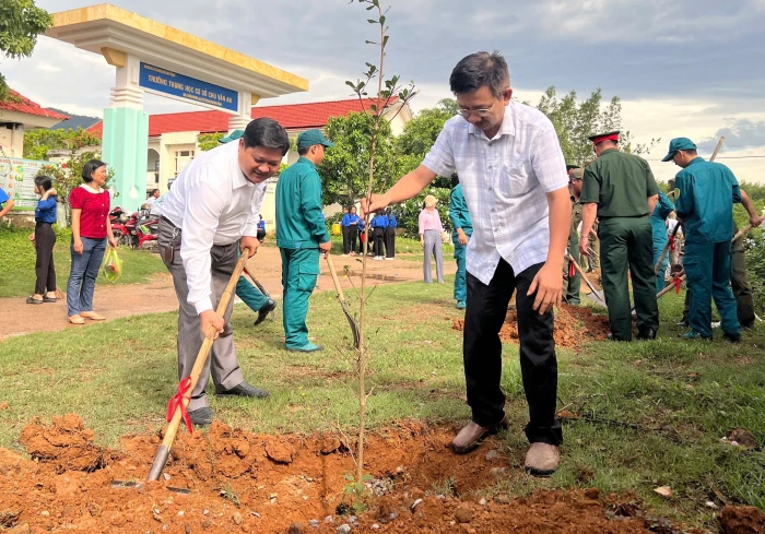 Xã Trung Khánh Vĩnh phát động Tháng hành động vì môi trường năm 2026