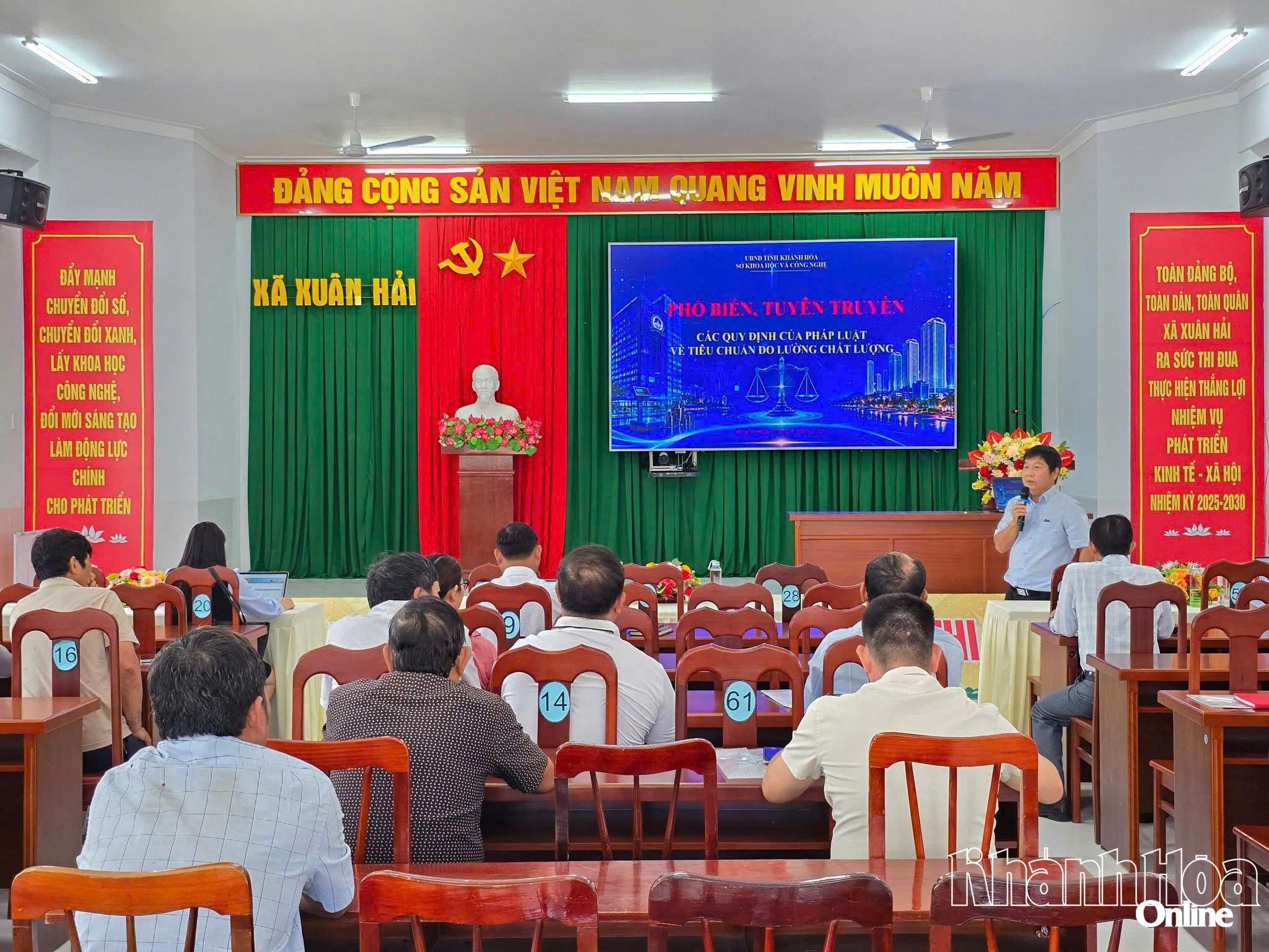 Quang cảnh buổi tập huấn.