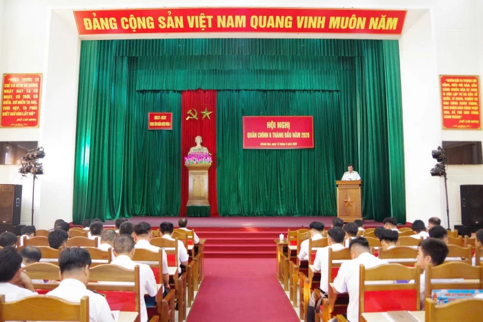 Trung tâm Huấn luyện Vùng 4 Hải quân tổ chức hội nghị quân chính 6 tháng đầu năm