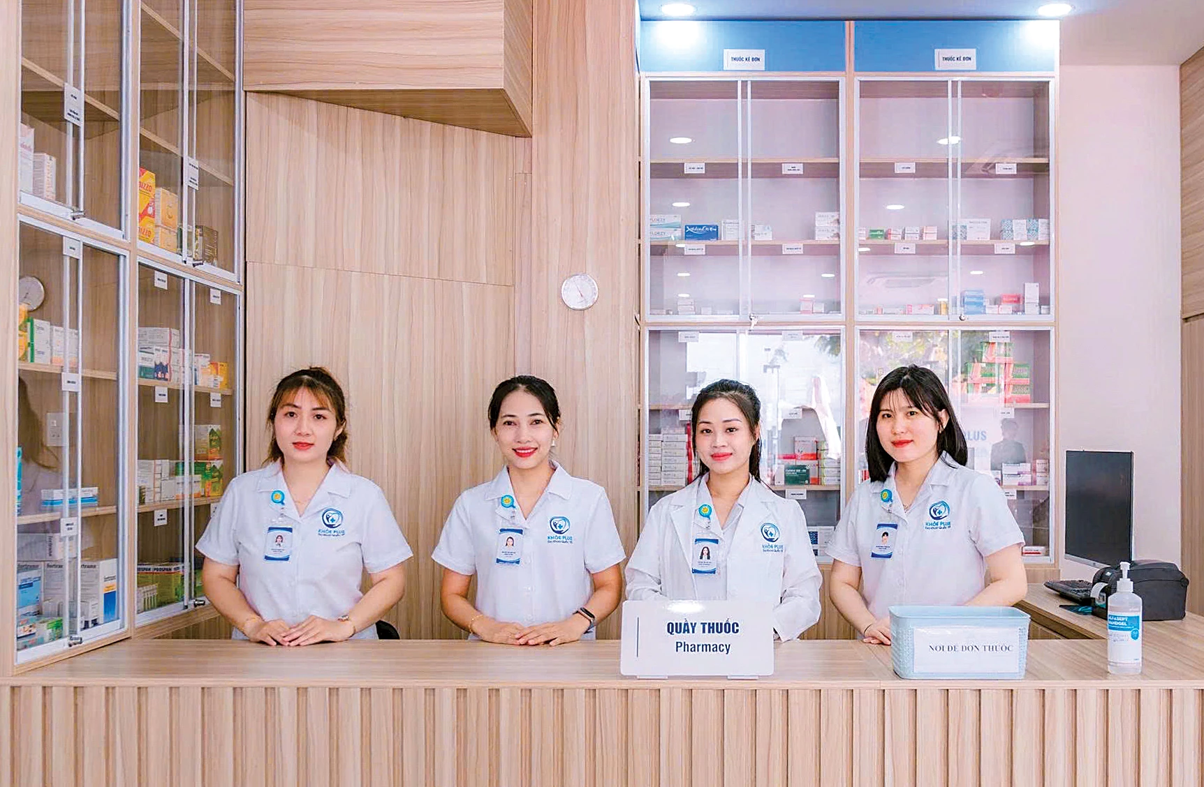 Đội ngũ y tá tại Khỏe Plus.