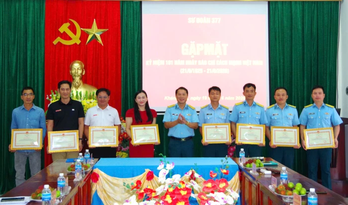 Sư đoàn 377 gặp mặt kỷ niệm 101 năm Ngày Báo chí cách mạng Việt Nam