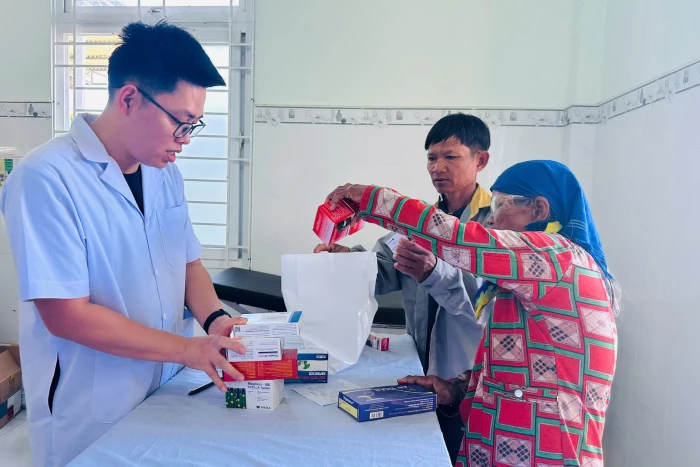 Khám bệnh, phát thuốc miễn phí cho hơn 200 người dân xã Mỹ Sơn