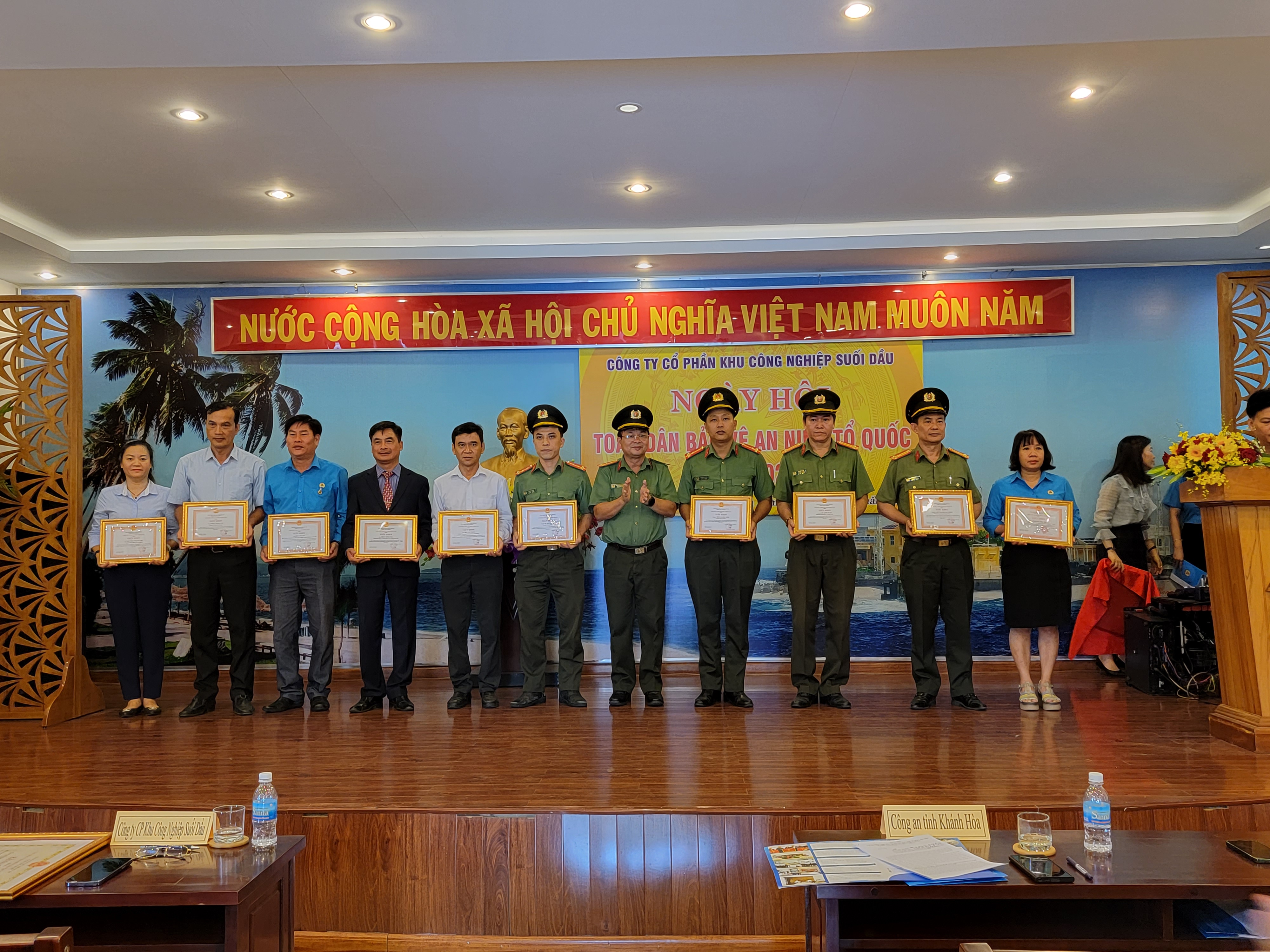 Ngày hội toàn dân bảo vệ an ninh Tổ quốc ở Khu Công nghiệp Suối Dầu