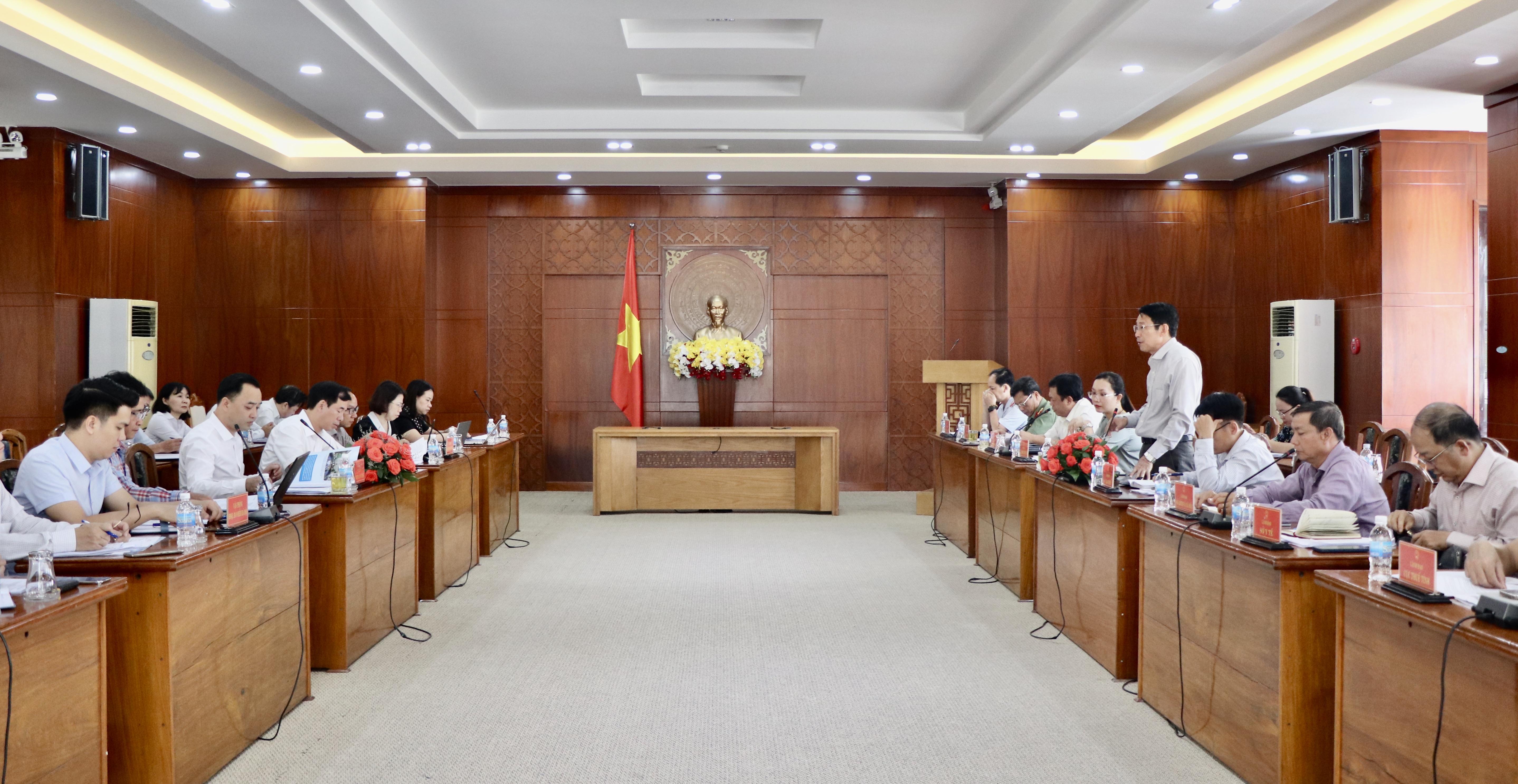 Đoàn giám sát của Hội đồng quản lý Bảo hiểm xã hội:: Làm việc về thực hiện chính sách bảo hiểm xã hội trên địa bàn tỉnh Khánh Hòa