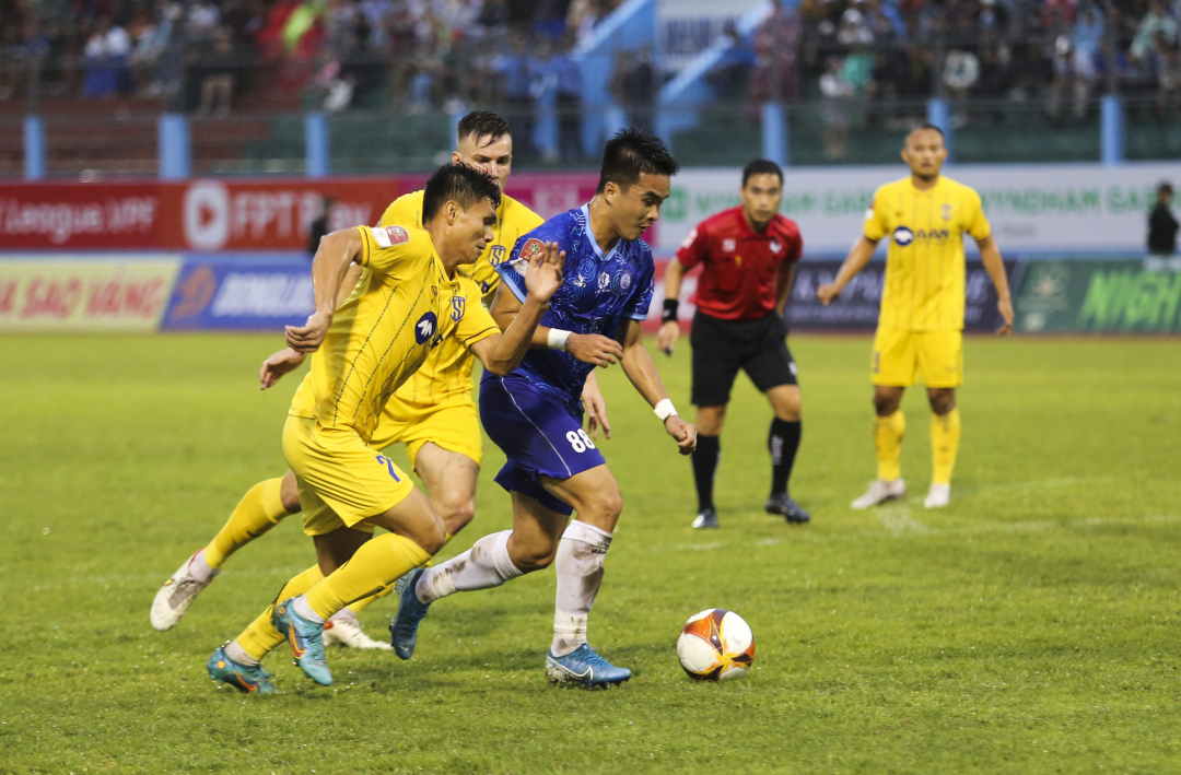 Khanh Hoa FC playing Song Lam Nghe An in stage 1 of V.League 1-2023

