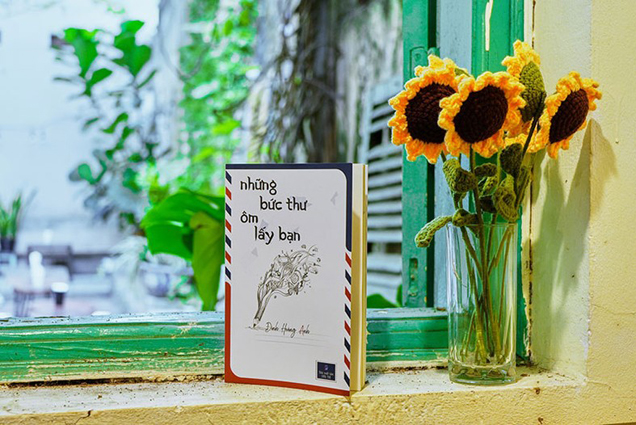 “Những bức thư ôm lấy bạn” – Cuốn sách kết nối tình yêu thương gia đình