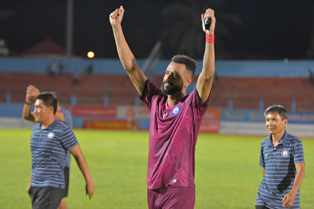 Yago Ramos scores two goals for Khanh Hoa FC

