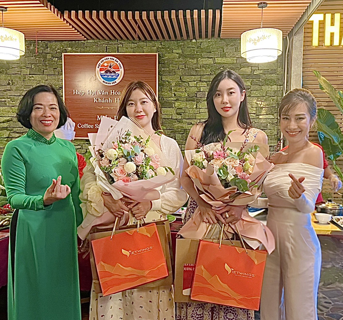 Hoa hậu và Á hậu Hàn Quốc năm 2022 đến Nha Trang – Khánh Hòa ghi hình quảng bá du lịch xứ Trầm Hương