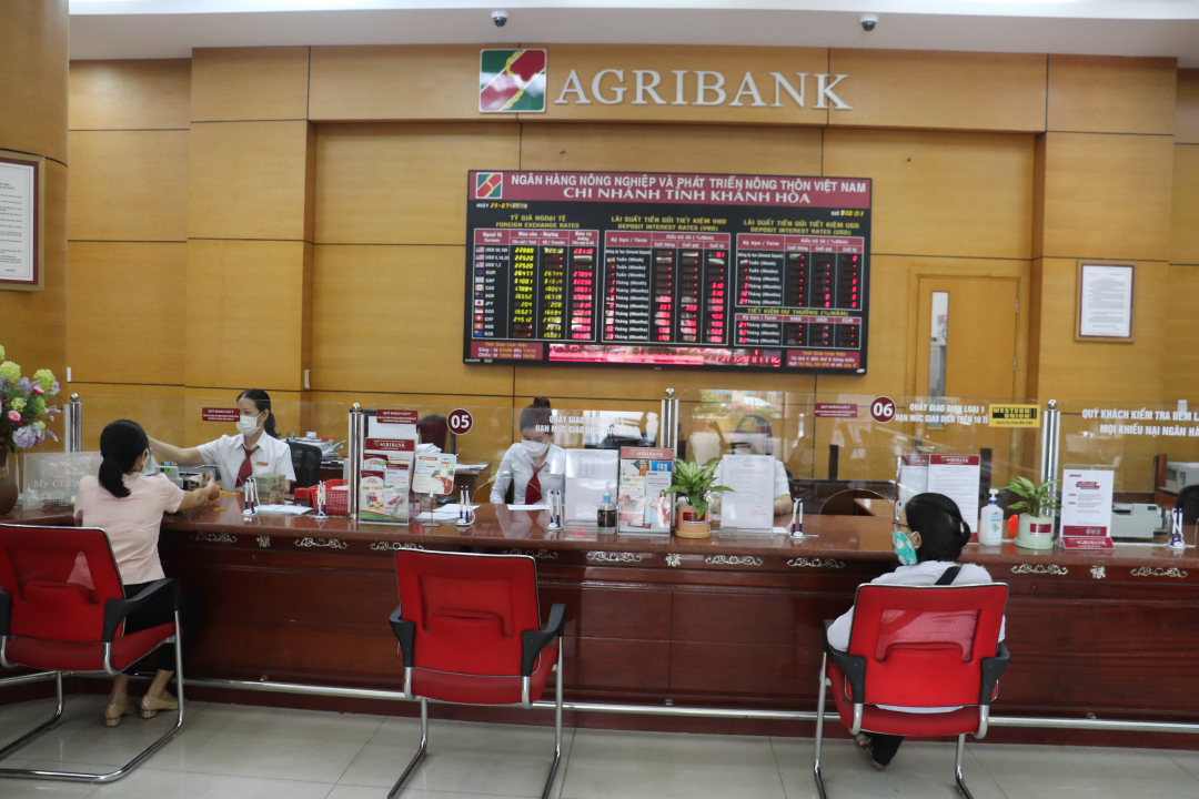 Agribank Khanh Hoa intensifies credit to support businesses to recover and develop production and business