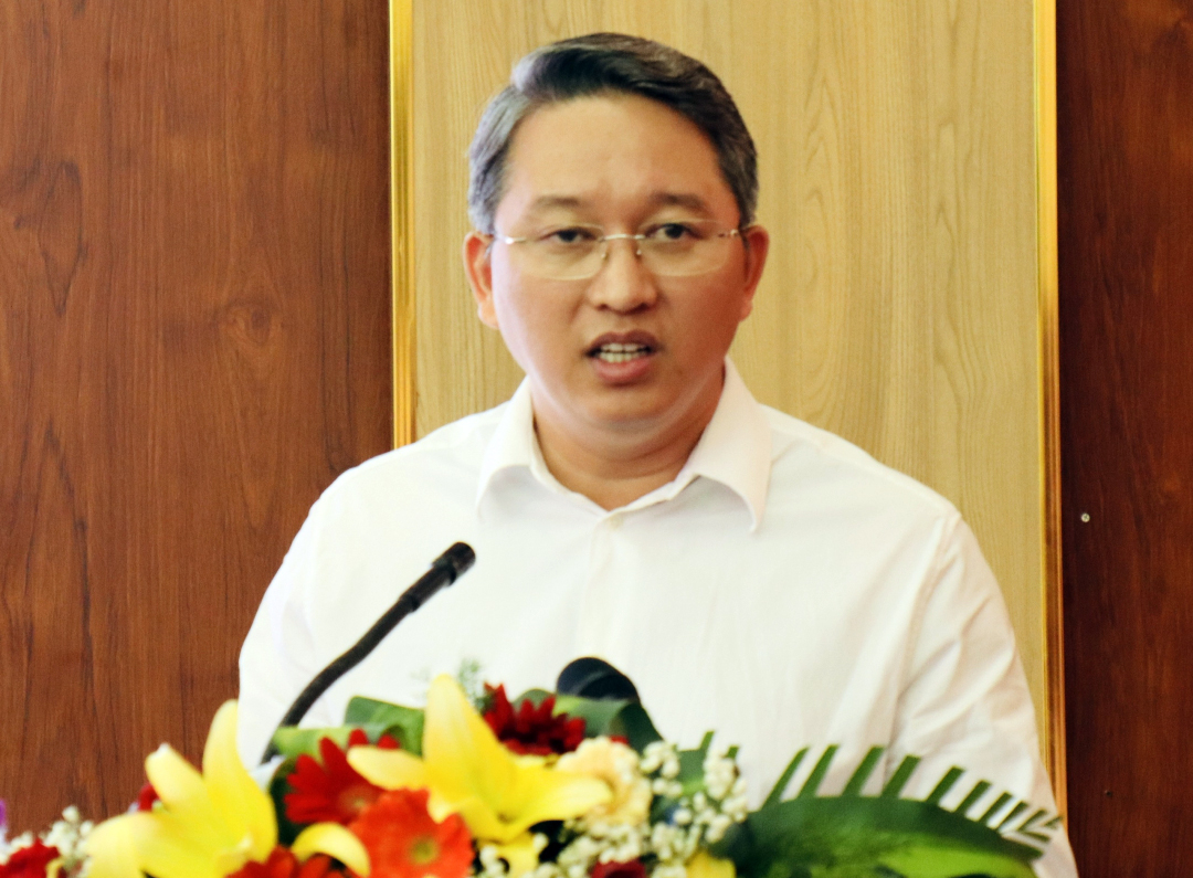 Xem xét, quyết định nhiều vấn đề có ý nghĩa rất quan trọng, phấn đấu hoàn thành nhiệm vụ chính trị  từ nay đến hết nhiệm kỳ (*)