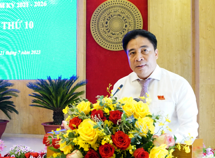 Chủ tịch HĐND tỉnh Nguyễn Khắc Toàn phát biểu khai mạc kỳ họp
