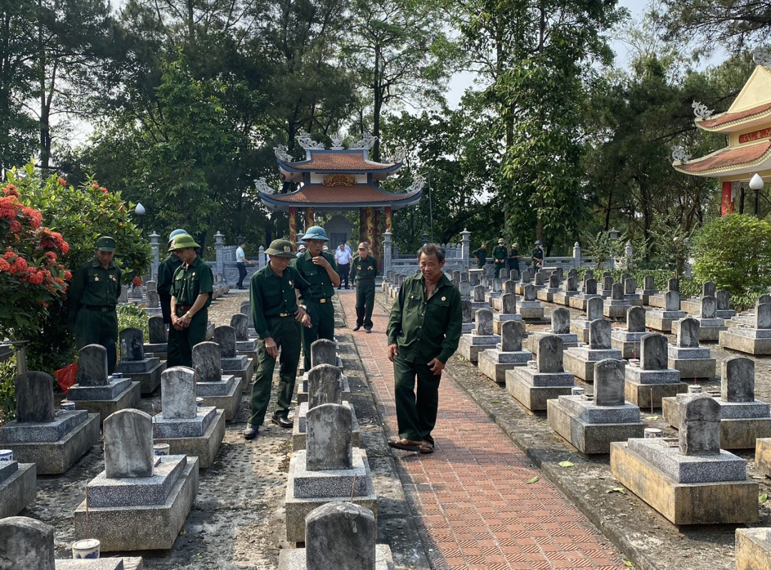 Tháng đồng đội tìm về với nhau