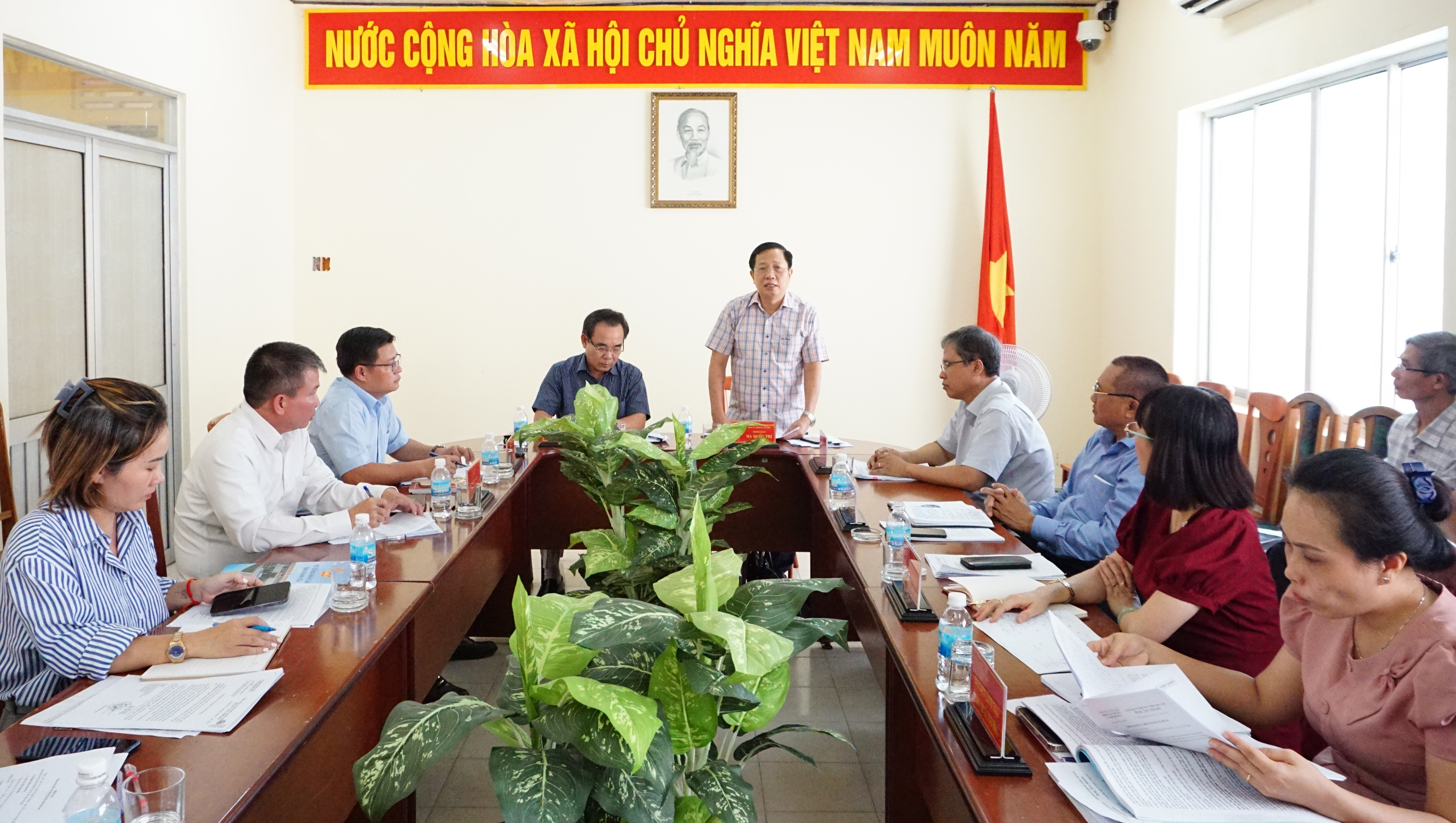 Lãnh đạo Đoàn Đại biểu Quốc hội tỉnh Khánh Hòa tiếp công dân