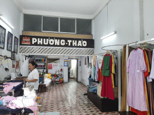 Những chiếc áo dài của má