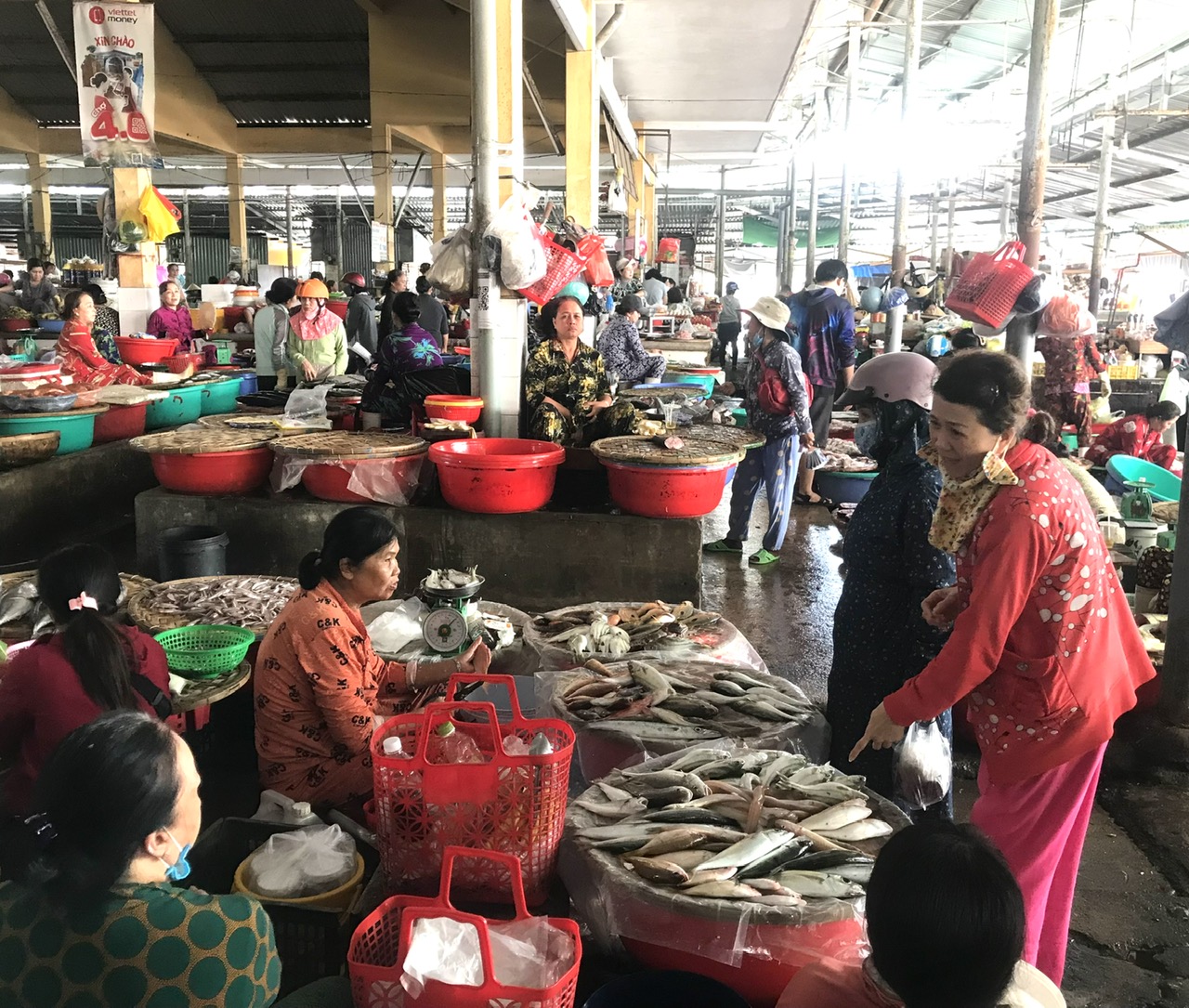 Giá các loại thuỷ sản tại chợ truyền thống ở Nha Trang tăng nhẹ