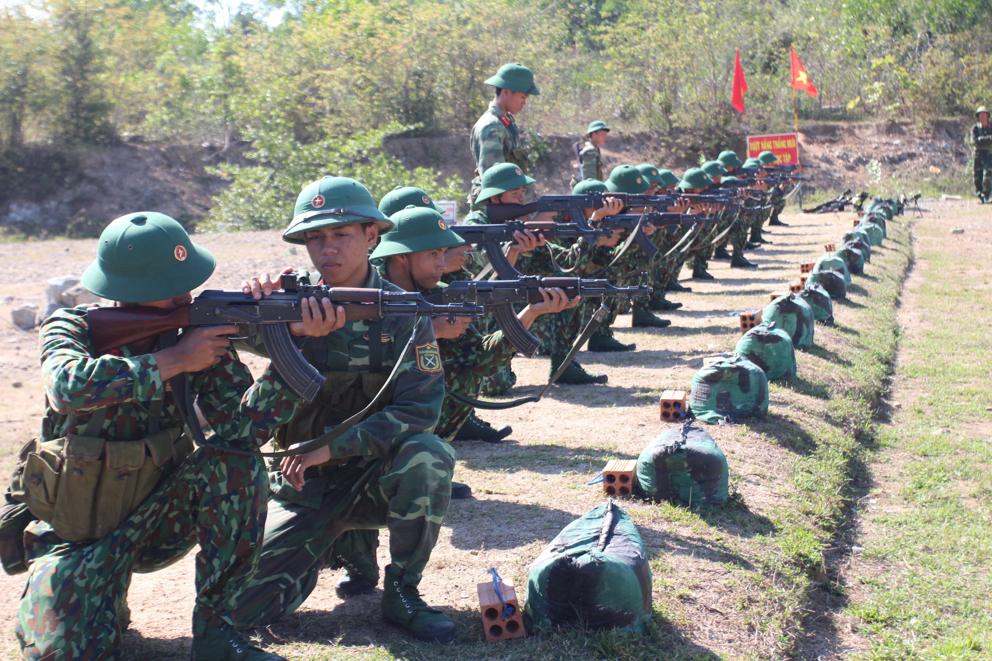 Huấn luyện chiến sĩ mới năm 2023.