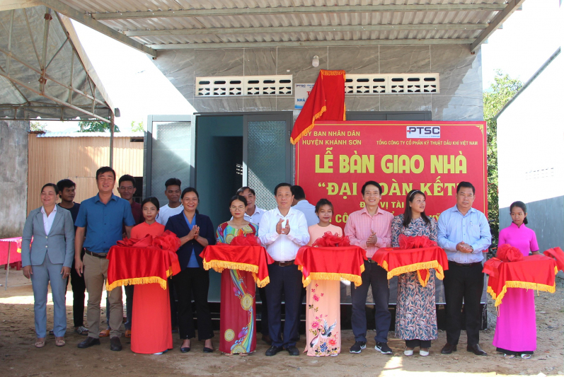 Khánh Sơn: Thêm động lực để hộ nghèo vươn lên