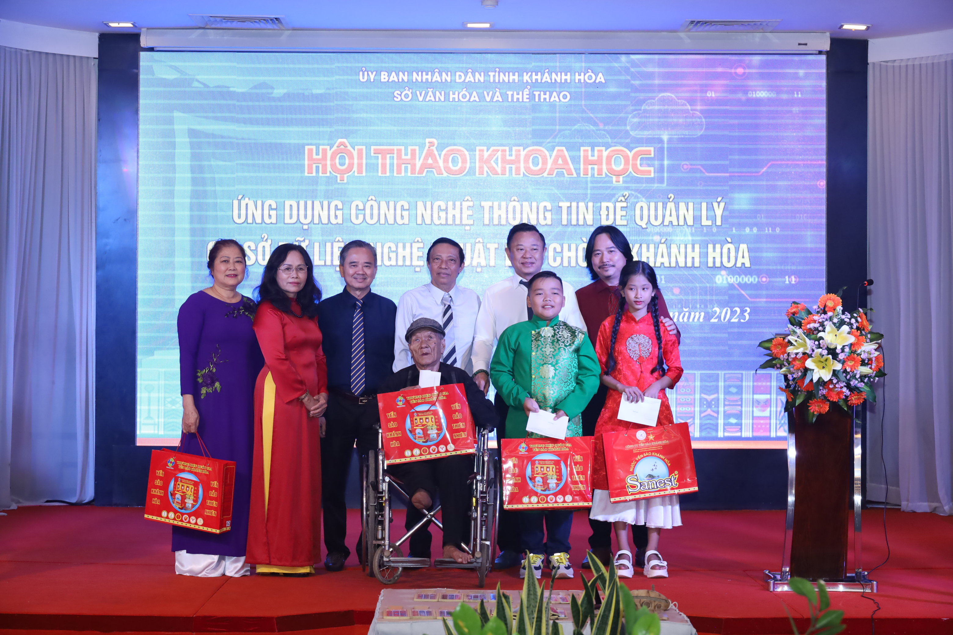 Số hóa dữ liệu nghệ thuật bài chòi