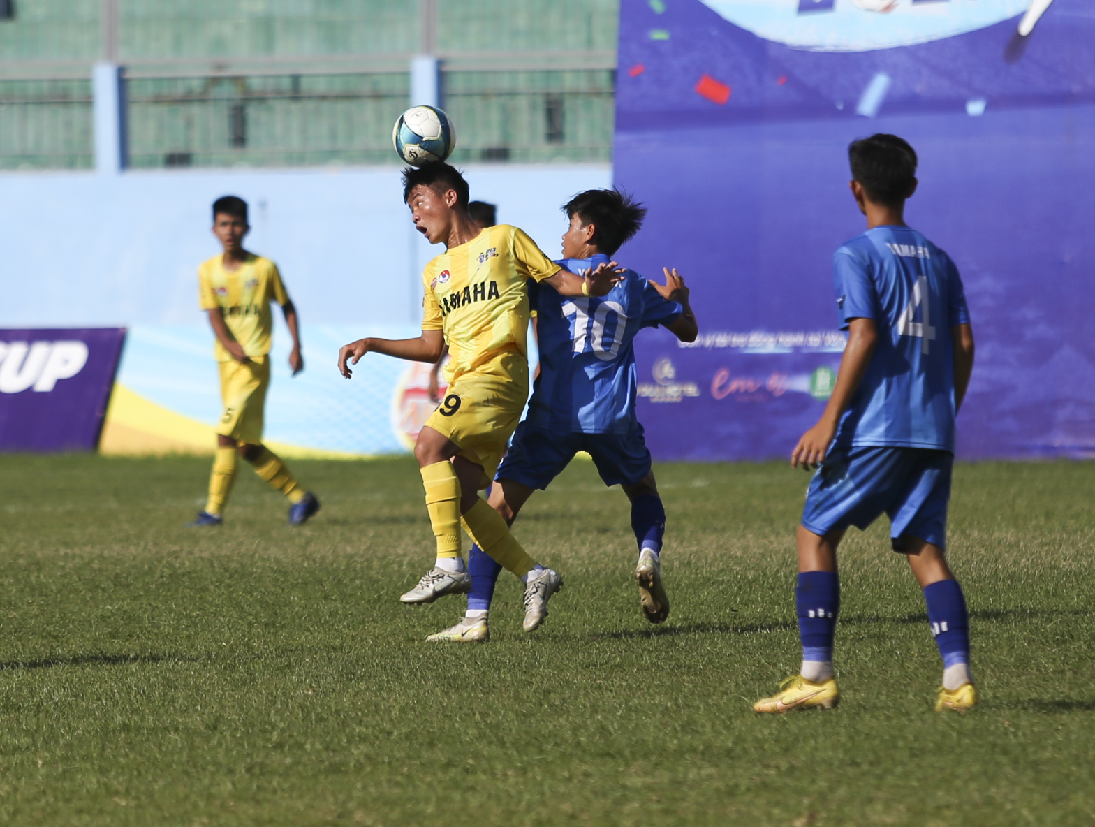 Sông Lam Nghệ An và Hồng Lĩnh Hà Tĩnh vào chung kết Giải bóng đá U13 toàn quốc