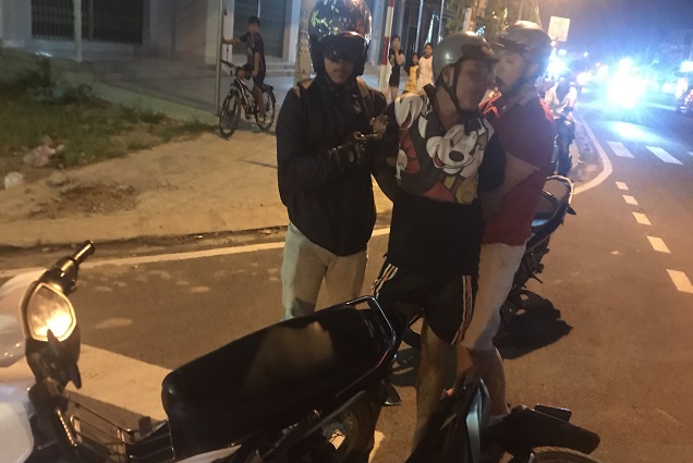 VIDEO: Bắt 2 đối tượng trộm xe máy của người dân đi làm rẫy