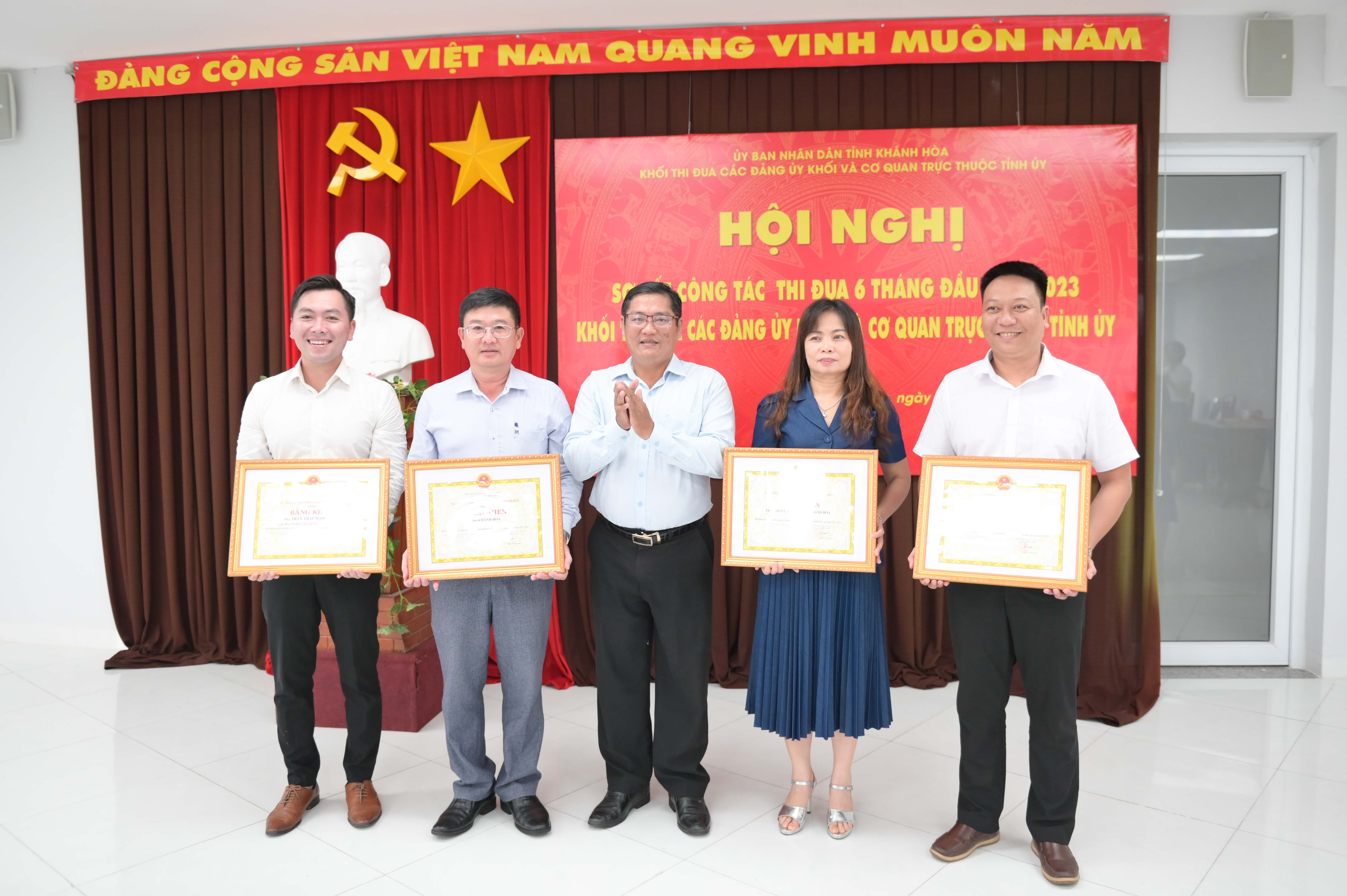 Khối thi đua các Đảng ủy Khối và cơ quan trực thuộc Tỉnh ủy: Sơ kết công tác thi đua 6 tháng đầu năm