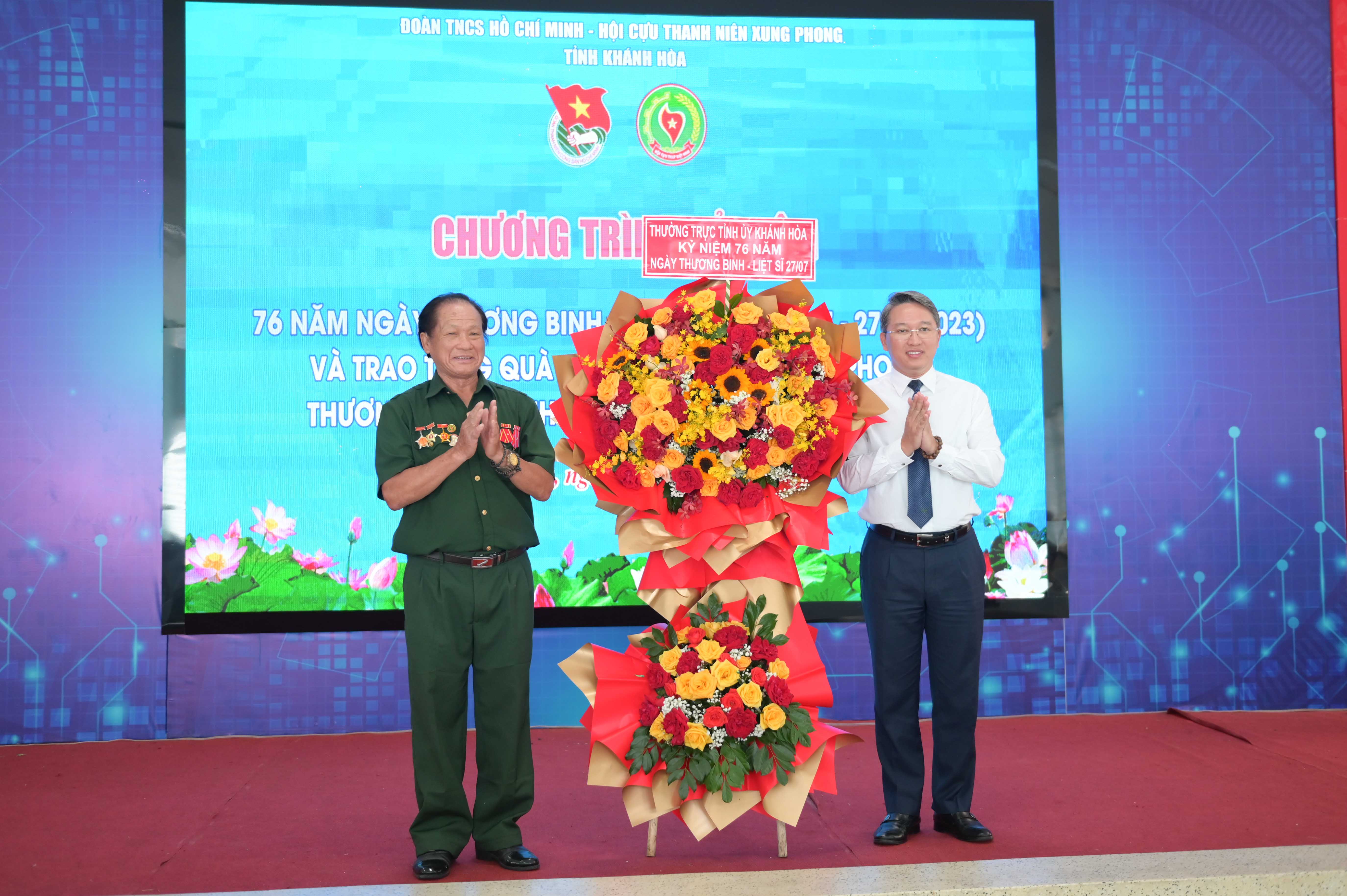 Tỉnh đoàn - Hội Cựu thanh niên xung phong tỉnh tổ chức chương trình kỷ niệm 76 năm Ngày Thương binh - Liệt sĩ