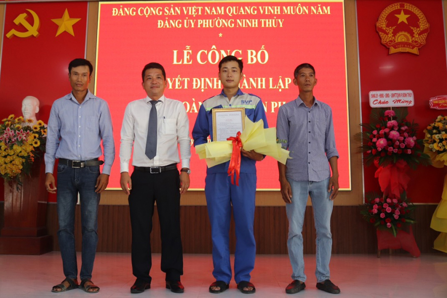 Ninh Hòa: Quan tâm phát triển Đảng trong đơn vị kinh tế tư nhân