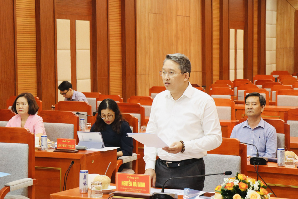 Bí thư Tỉnh ủy Nguyễn Hải Ninh phát biểu từ điểm cầu Khánh Hòa.