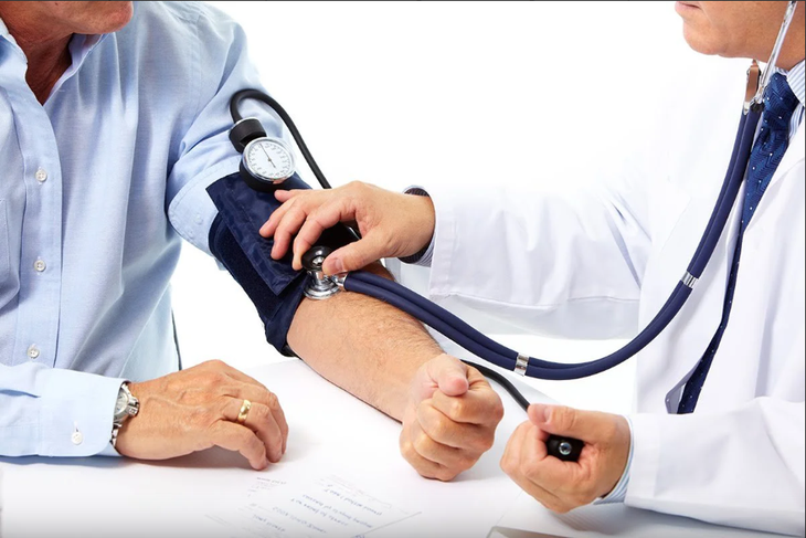 6 lợi ích của khám sức khỏe định kỳ cho người cao tuổi