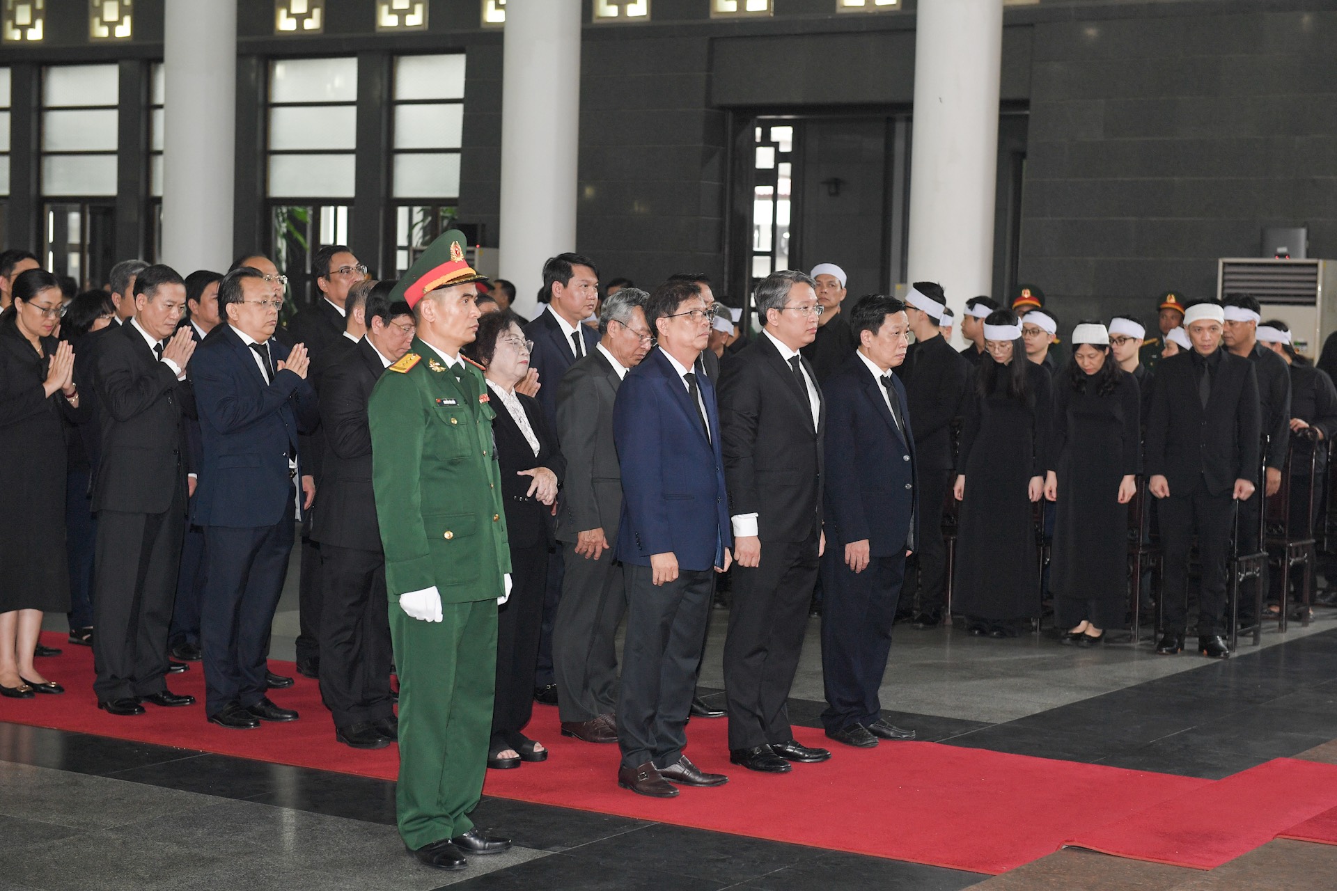Đoàn lãnh đạo tỉnh Khánh Hòa tưởng nhớ Tổng Bí thư Nguyễn Phú Trọng.