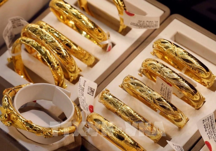 Giá vàng và USD tăng tiếp