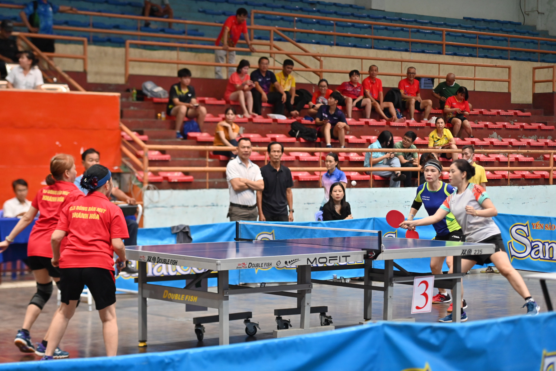 Final match of women’s doubles aged over 40 

