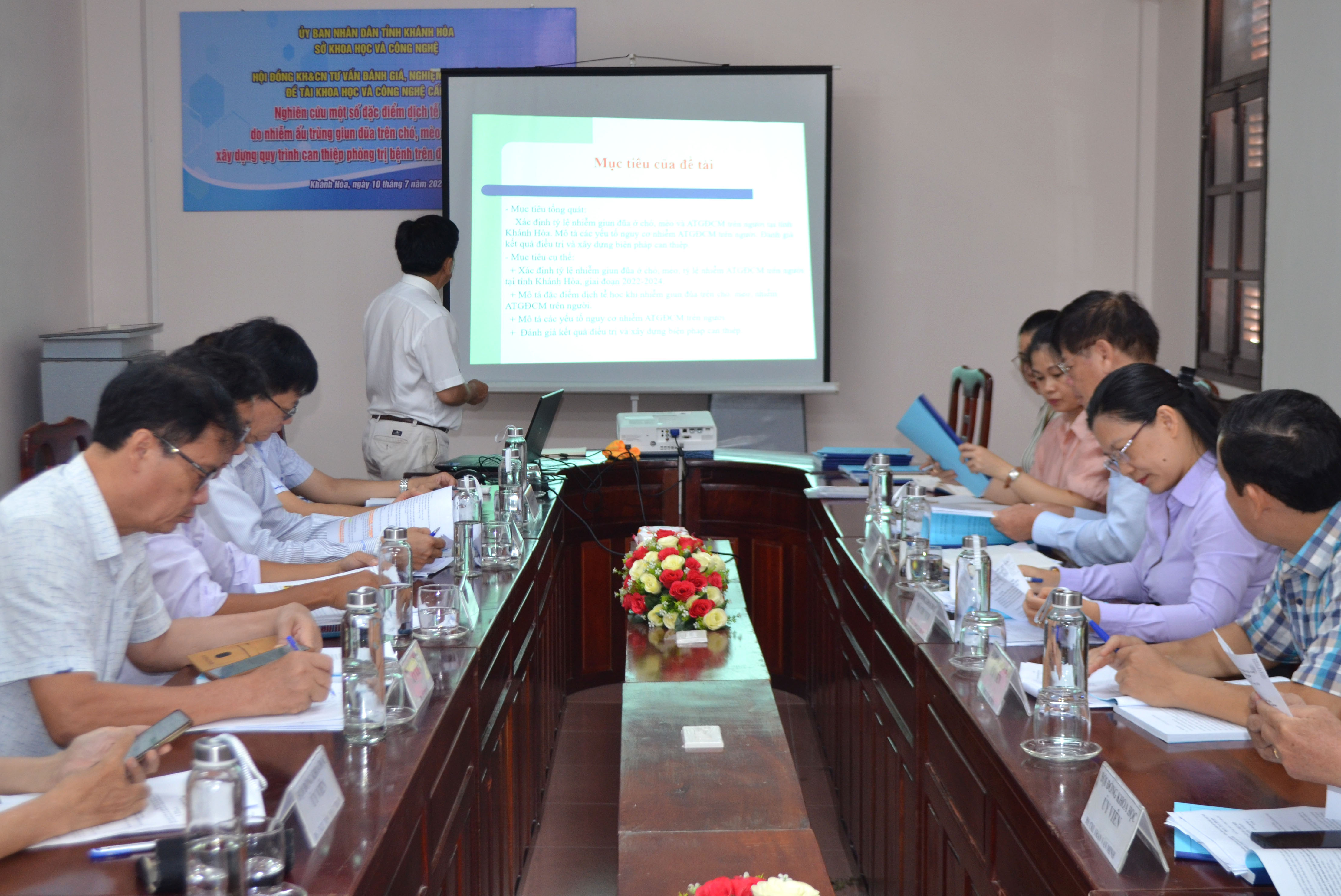 Nghiệm thu đề tài về bệnh nhiễm ấu trùng giun đũa trên chó, mèo và trên người