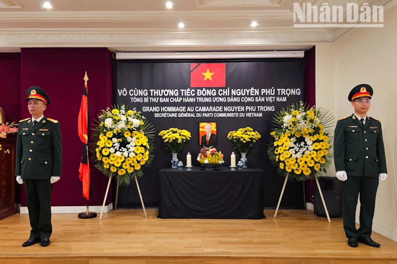 Lễ viếng Tổng Bí thư Nguyễn Phú Trọng tại Pháp